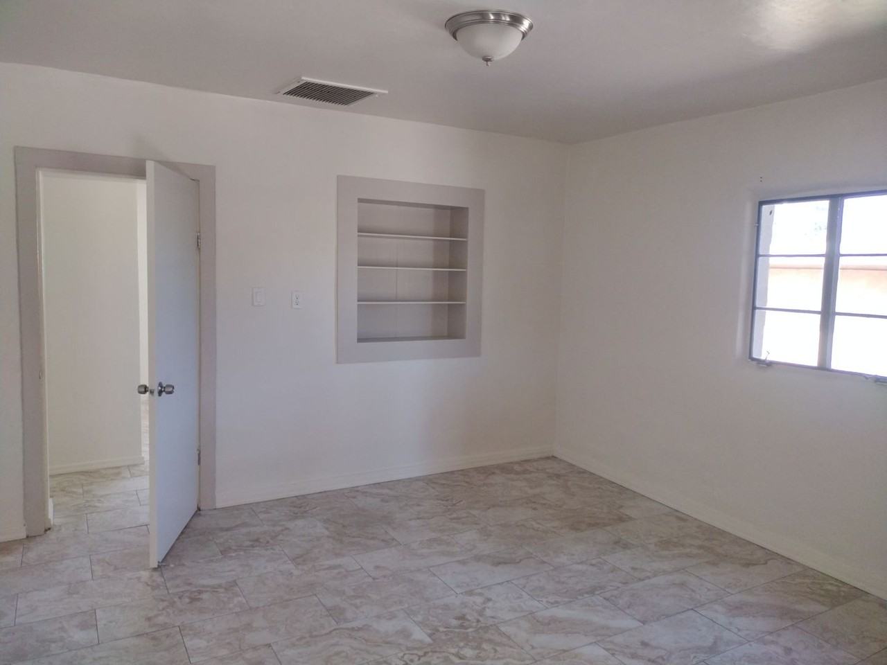 3327 E Flower St - Photo 3 of 17