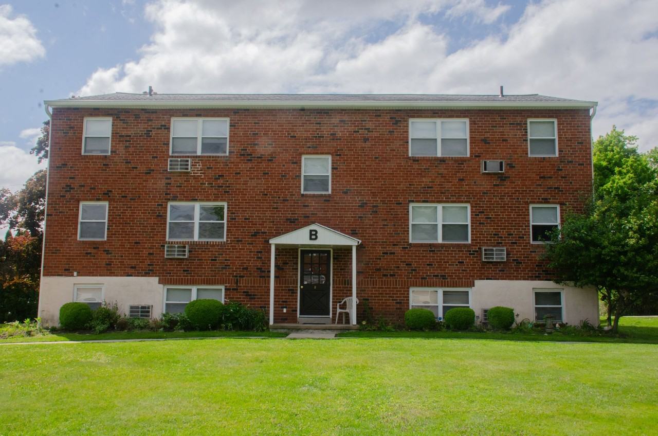 Springwood Garden Apartments - Photo 4 of 28