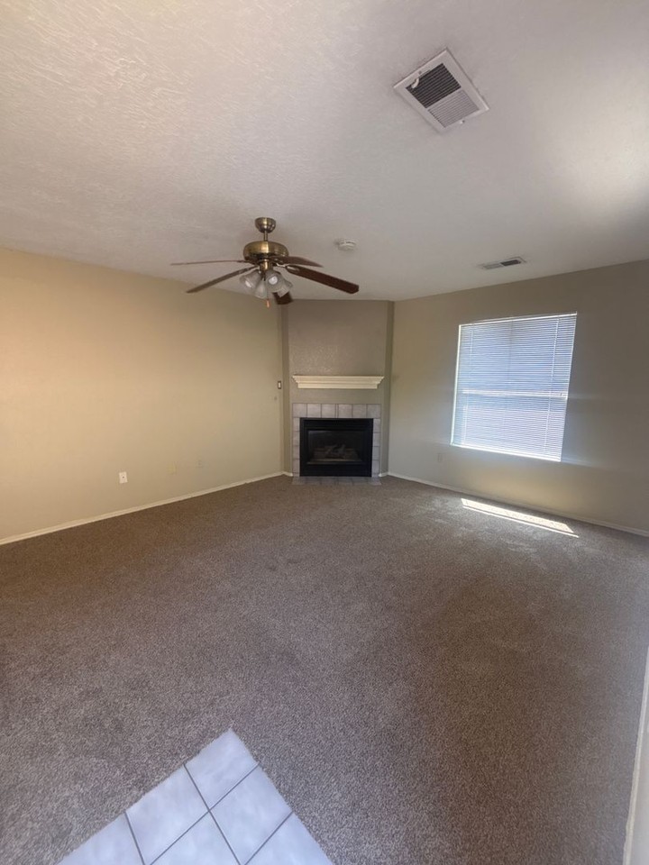 6405 La Habra Ln Ne - Photo 2 of 24