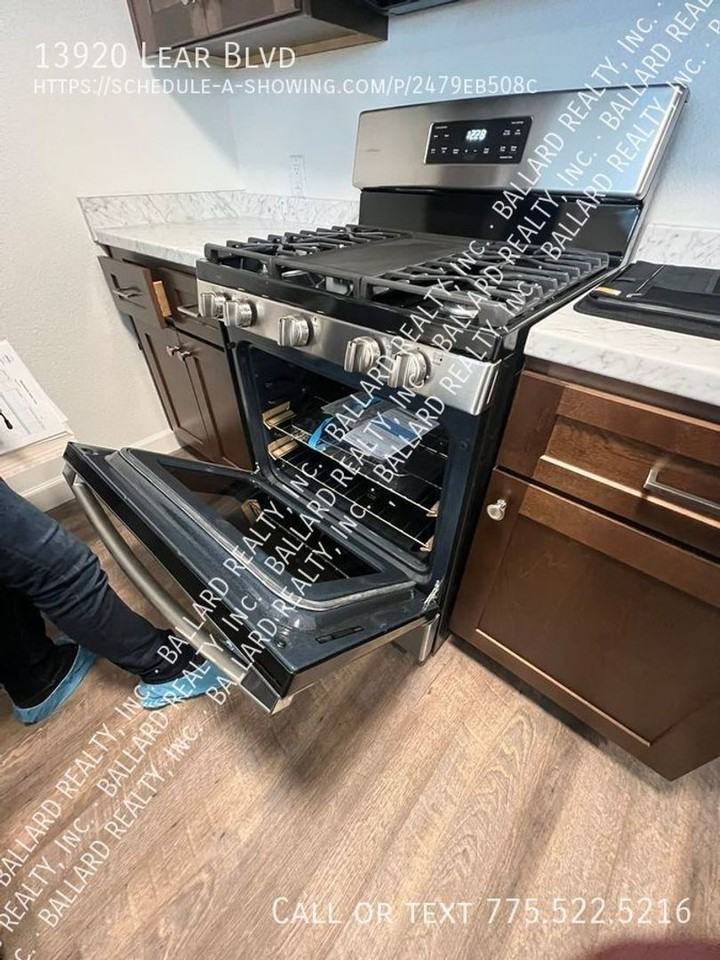 13920 Lear Blvd - Photo 6 of 16