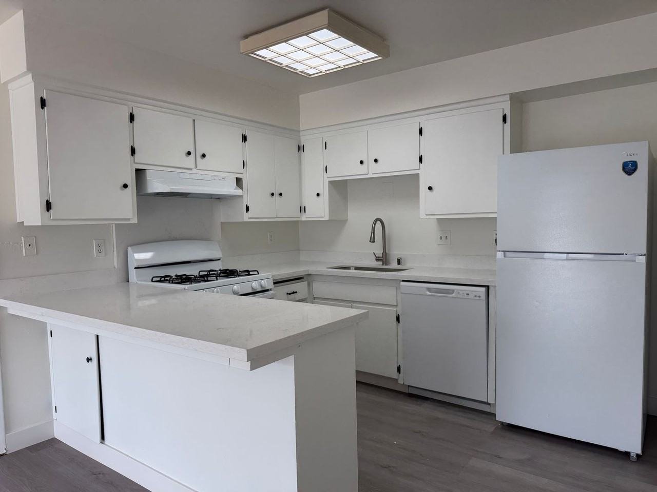 2635 Moderna Ct - Photo 6 of 27