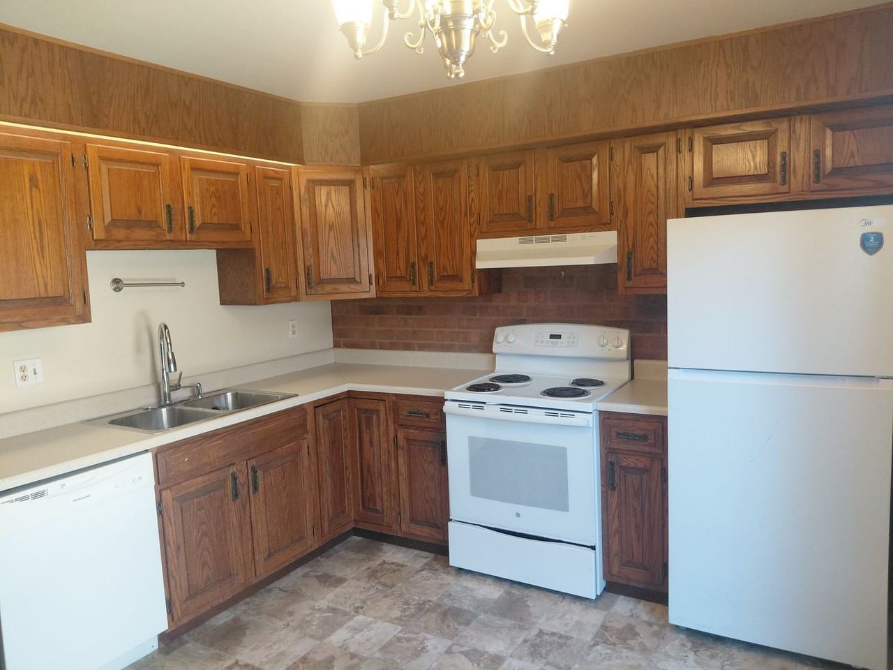 2111 Chatalet Ln #B - Photo 7 of 20