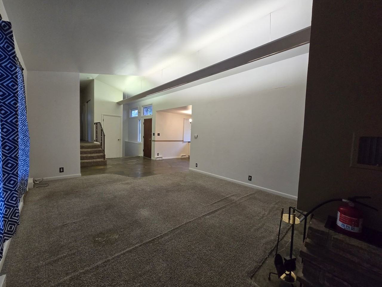 3232 Poly Dr - Photo 4 of 27
