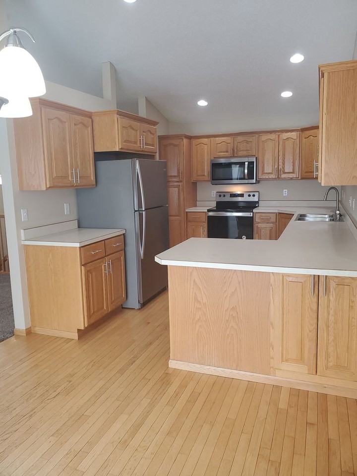 1635 51st St S - Photo 2 of 17