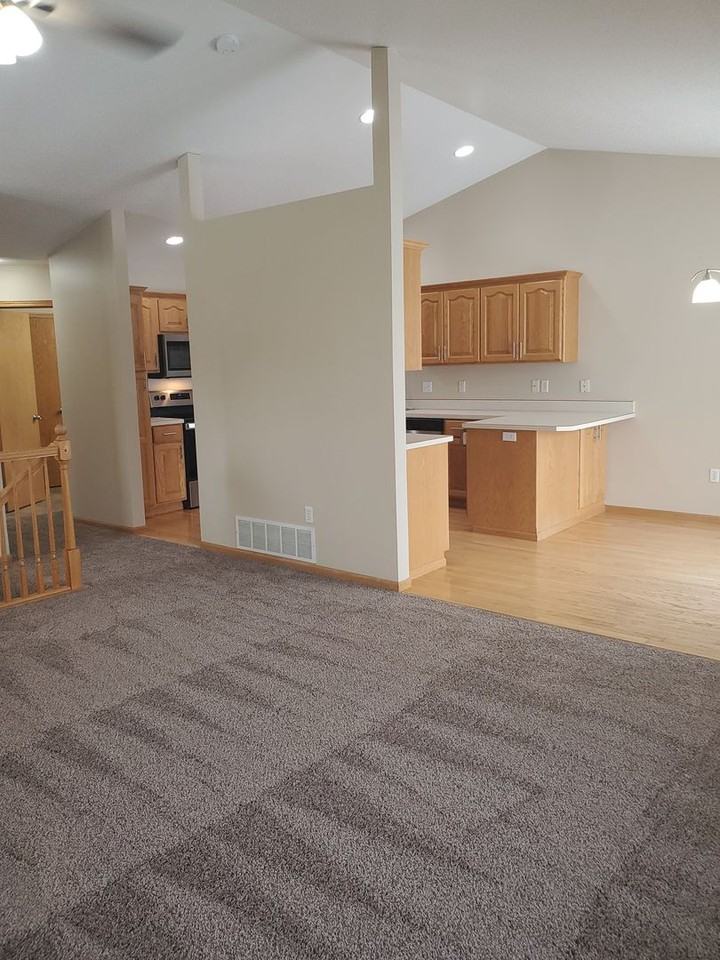 1635 51st St S - Photo 5 of 17