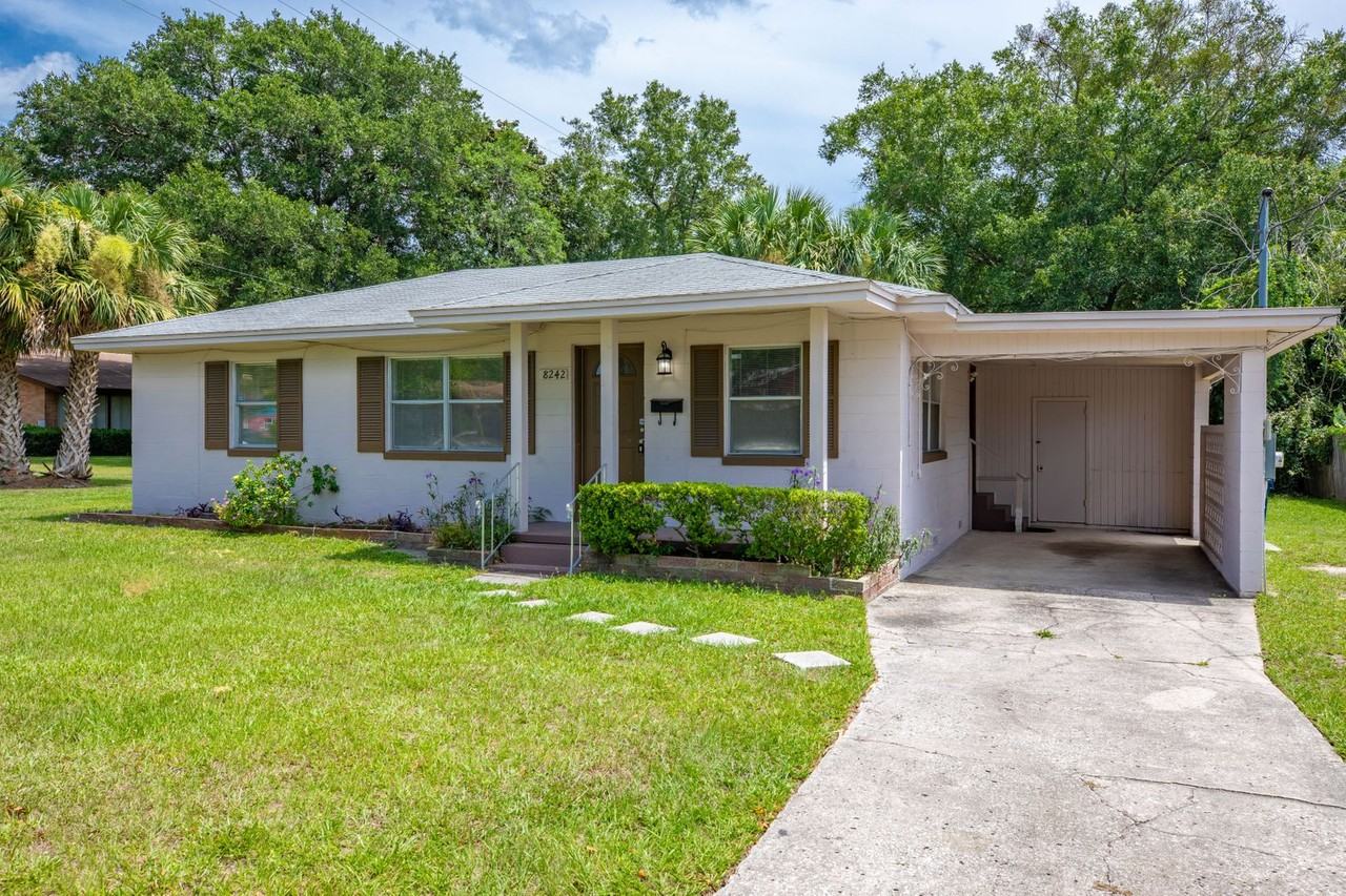 8242 Lone Star Rd - Photo 2 of 22