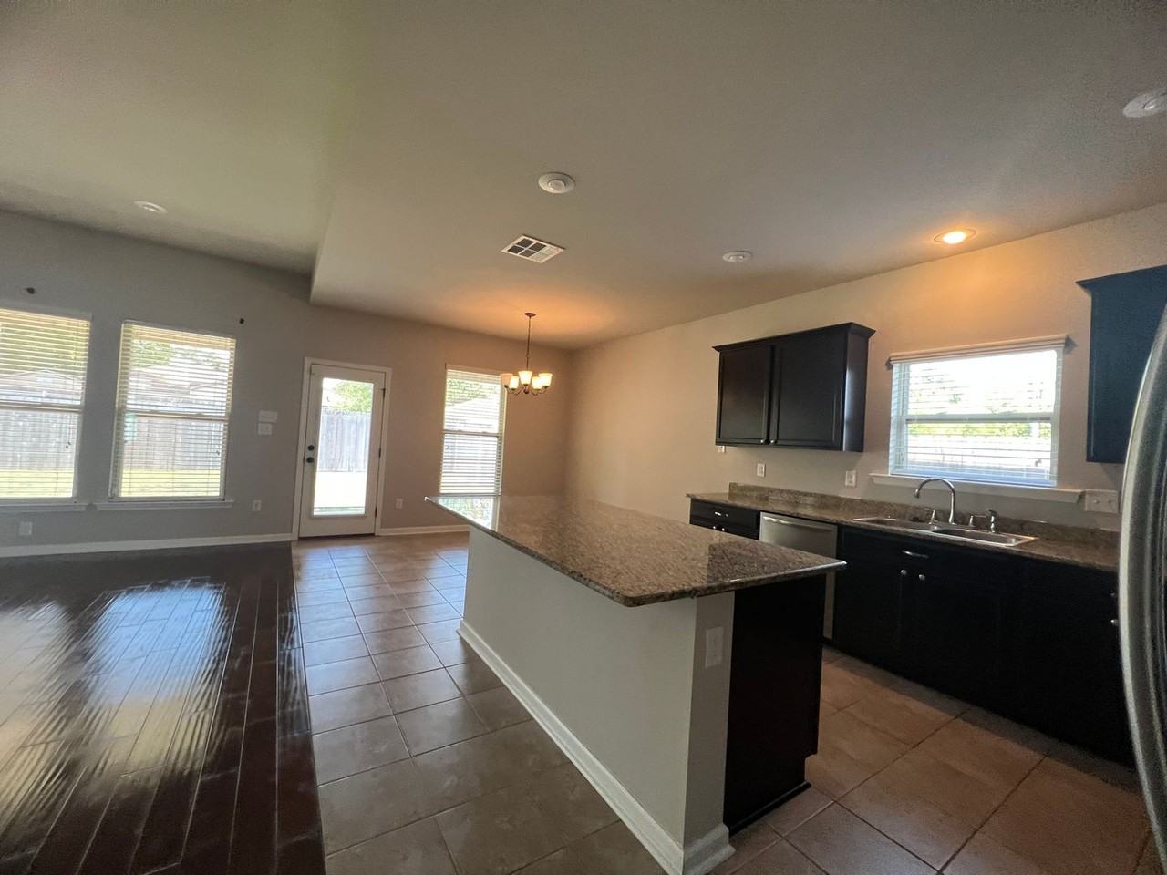 1000 Eli Connor Dr - Photo 2 of 21