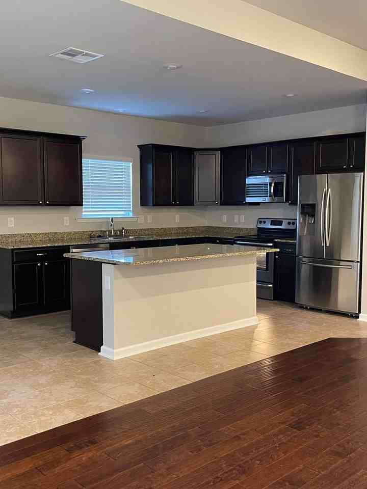 1000 Eli Connor Dr - Photo 3 of 21