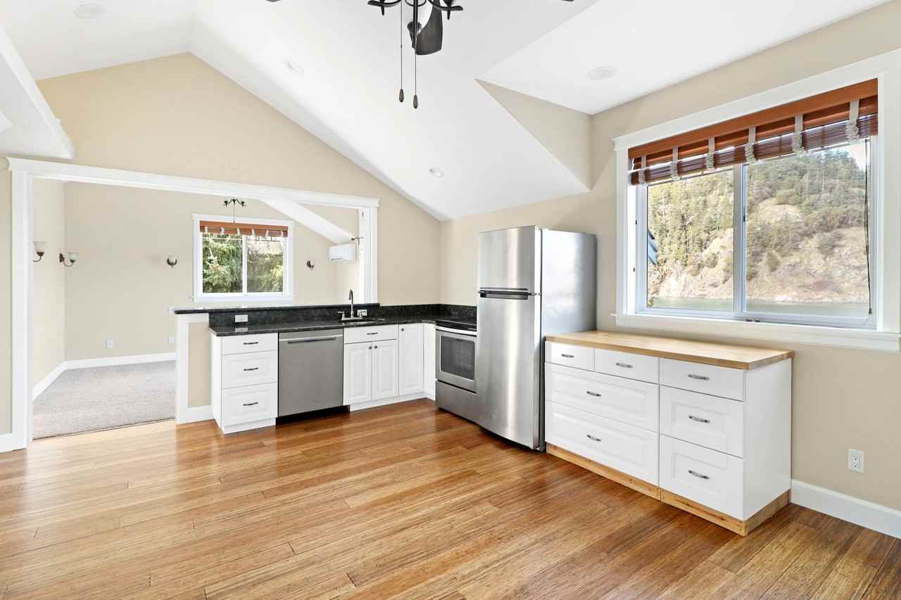 338 Cornet Bay Rd #A - Photo 2 of 9