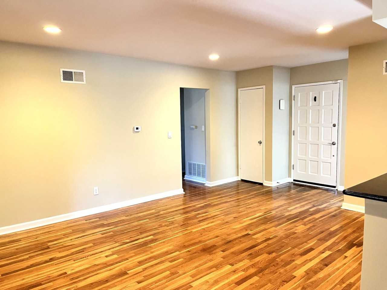 5657 Barclay Ave - Photo 4 of 35