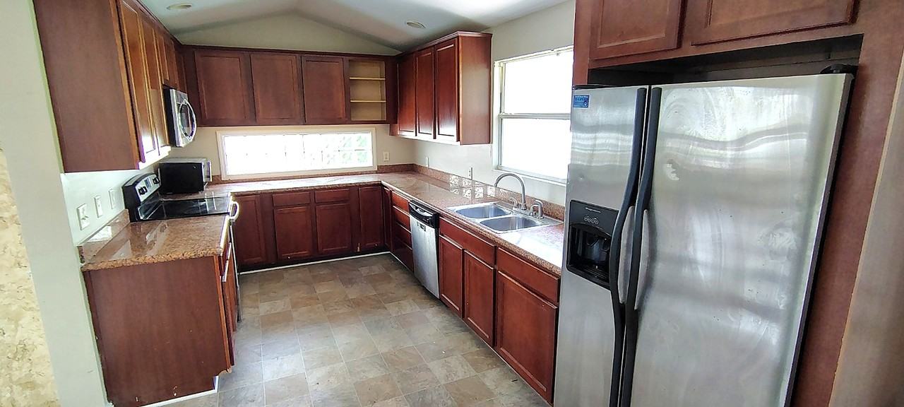807 Stockell St #1 - Photo 3 of 16
