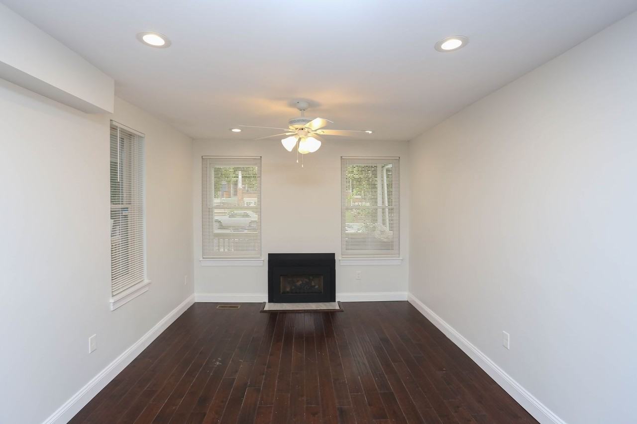 619 E 35th St - Photo 4 of 24