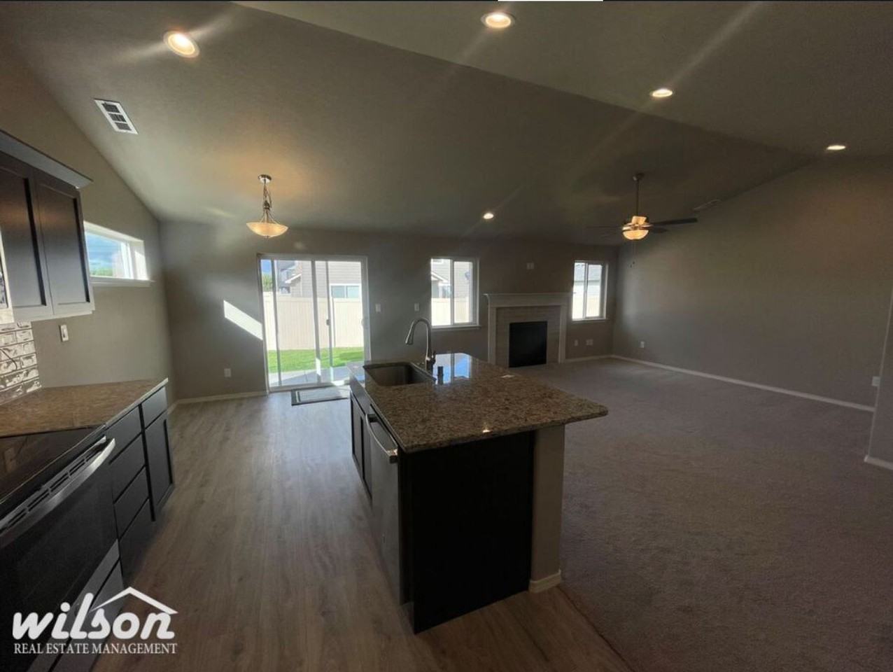 6113 Judd Ave - Photo 5 of 23