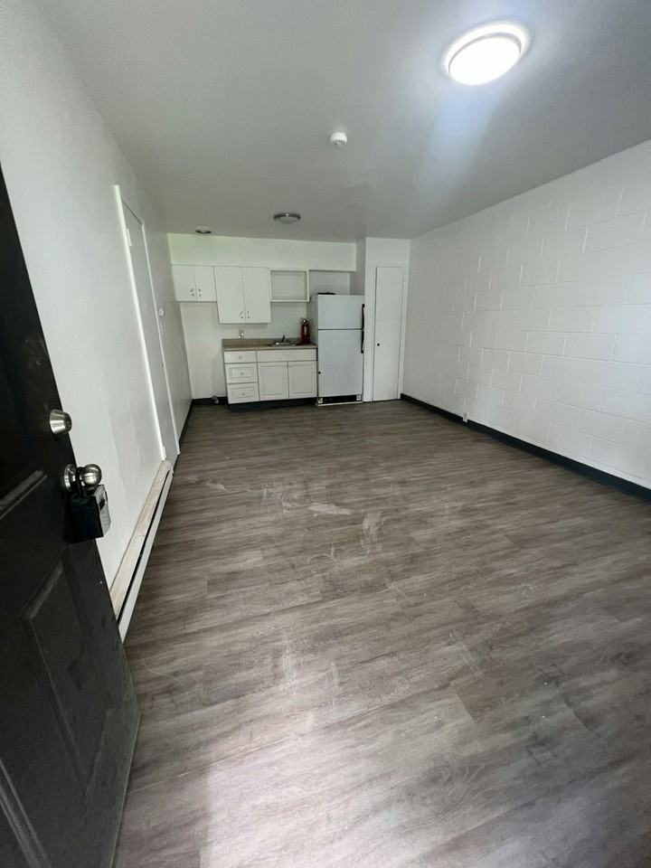 4278 Grape Drive Northeast, Unit 36 - Photo 2 of 5