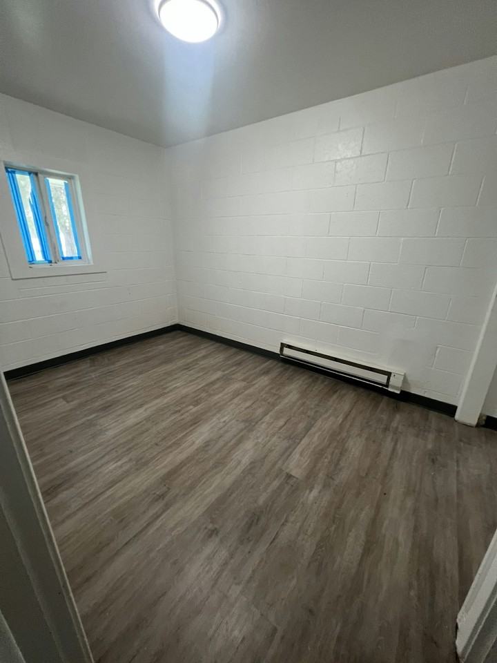 4278 Grape Drive Northeast, Unit 36 - Photo 4 of 5