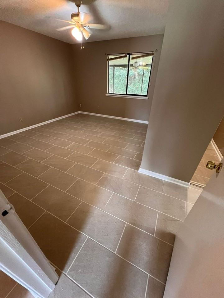 8439 Everest Dr - Photo 6 of 10