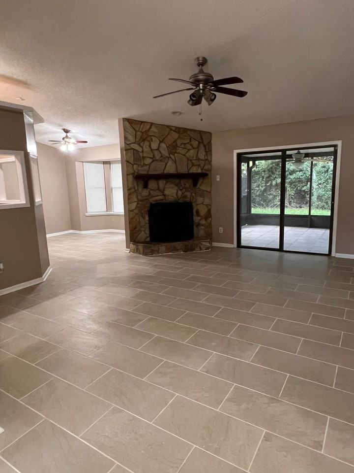 8439 Everest Dr - Photo 7 of 10