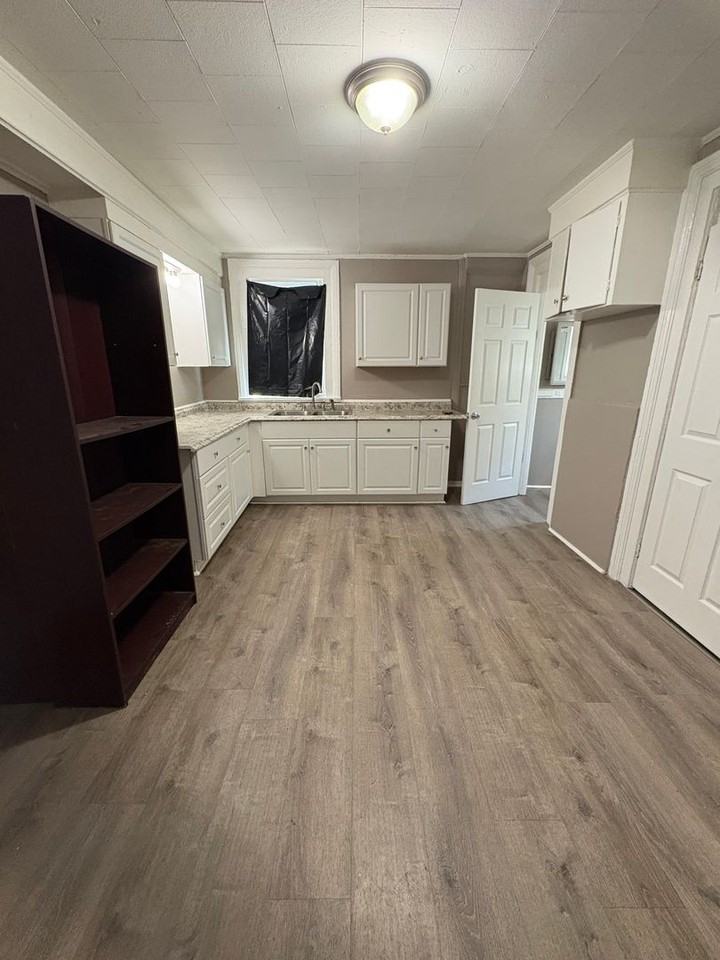 59 Oakman St - Photo 3 of 13