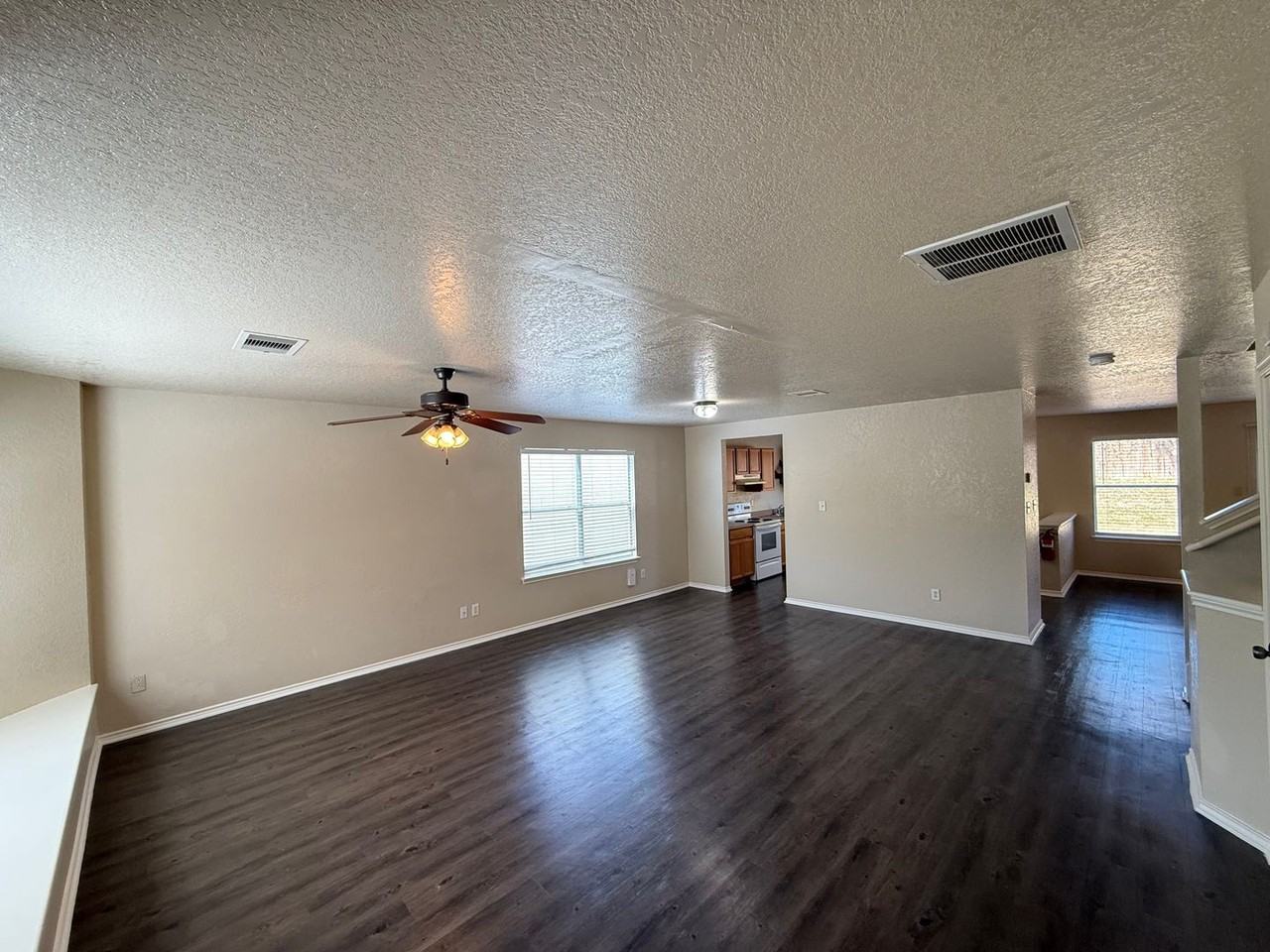 11127 Vollmer Ln - Photo 4 of 23