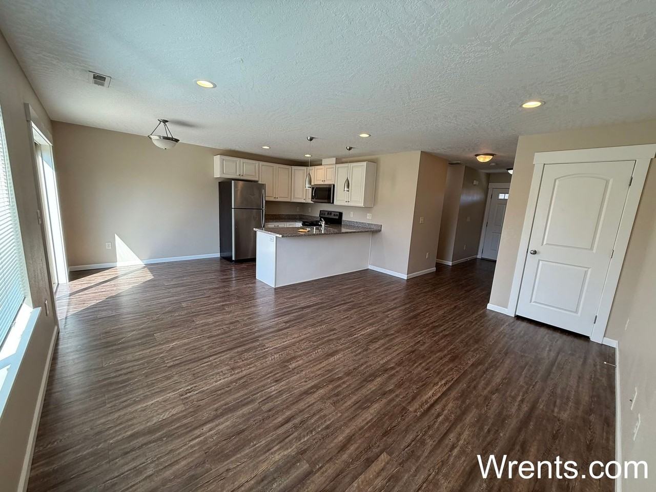 10417 E Maxwell Ln - Photo 2 of 7