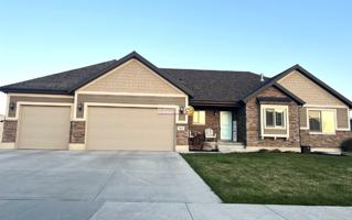 featured image of 9474 S Lea Heather Way