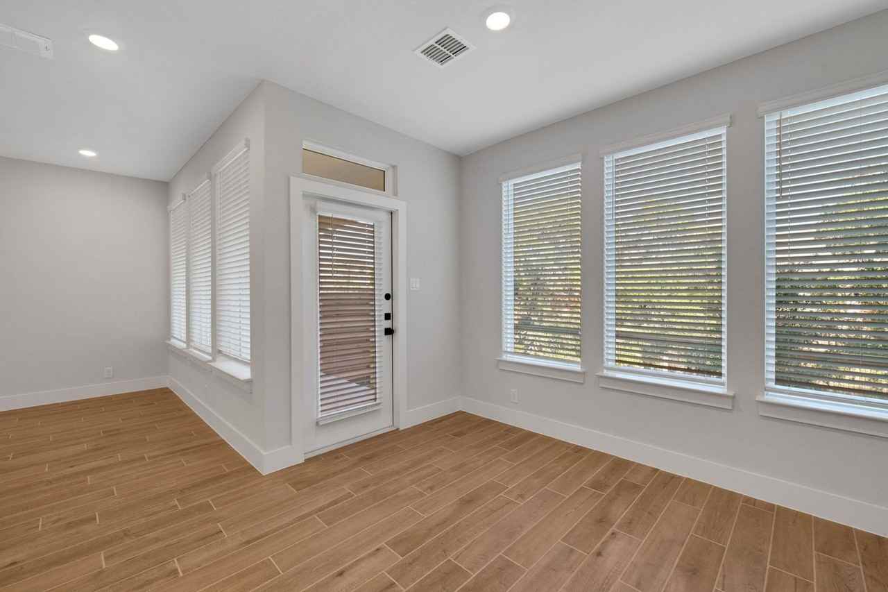 13651 Giovannis Gdn - Photo 7 of 37
