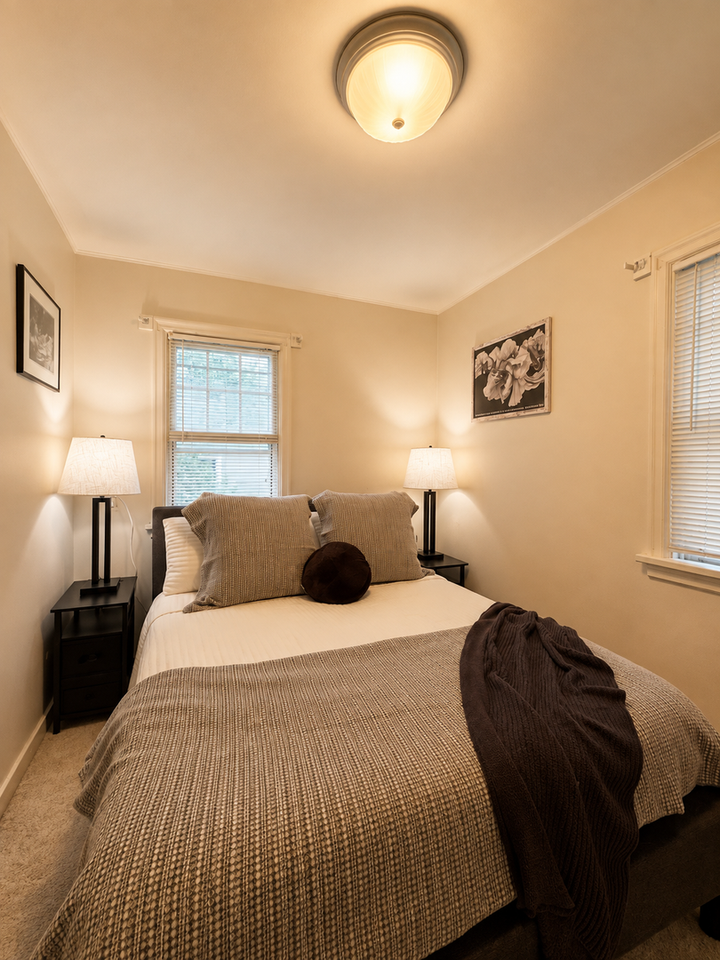 528 N Black Ave - Photo 7 of 22