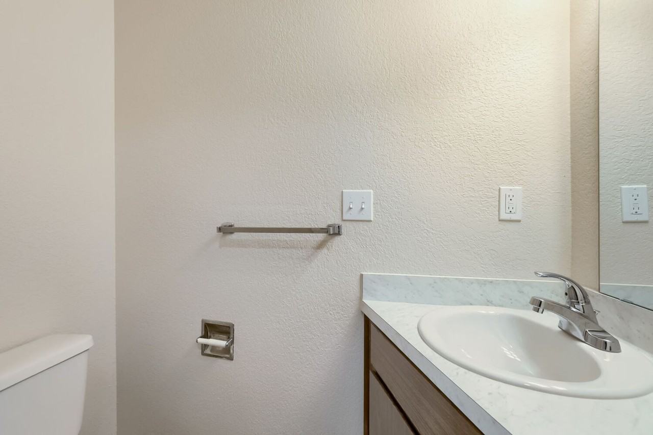 6931 Rainier Dr #7 - Photo 5 of 11