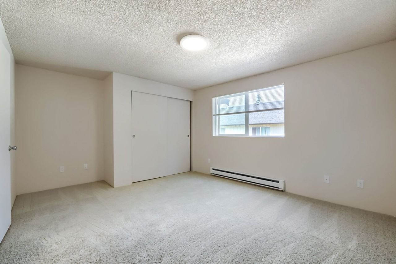 6931 Rainier Dr #7 - Photo 6 of 11
