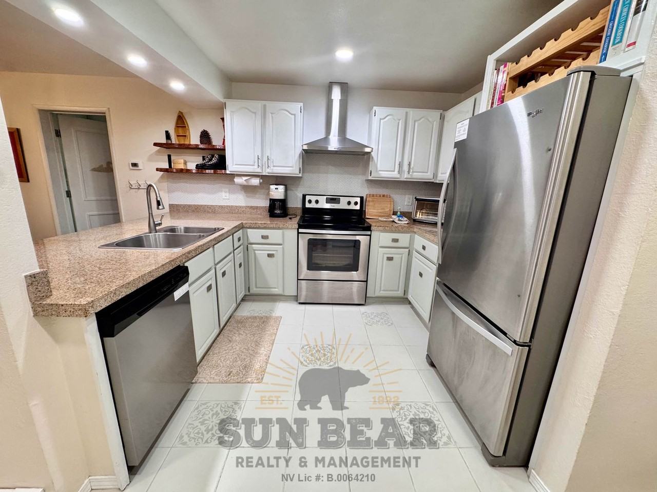929 Southwood Blvd - Photo 4 of 25