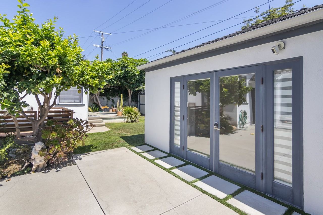 2812 Stoner Ave - Photo 5 of 17