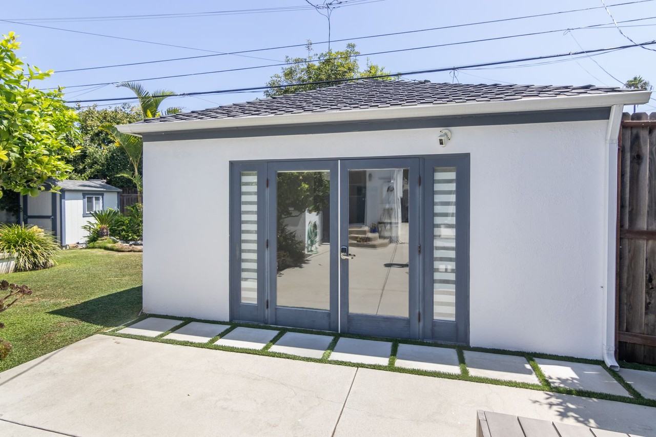 2812 Stoner Ave - Photo 7 of 17