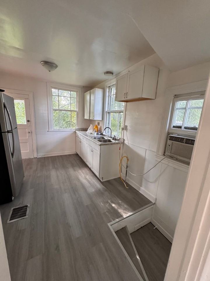 326 Shenango Blvd - Photo 5 of 9