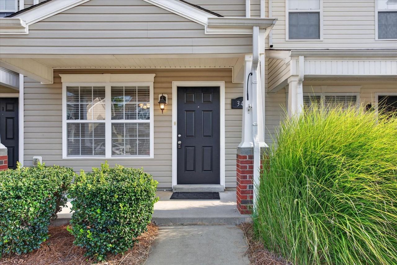 343 Sam Houston Cir - Photo 3 of 36