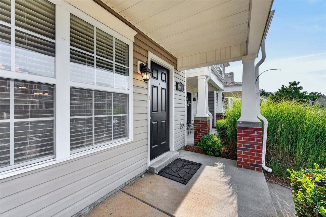343 Sam Houston Cir - Photo 4 of 36