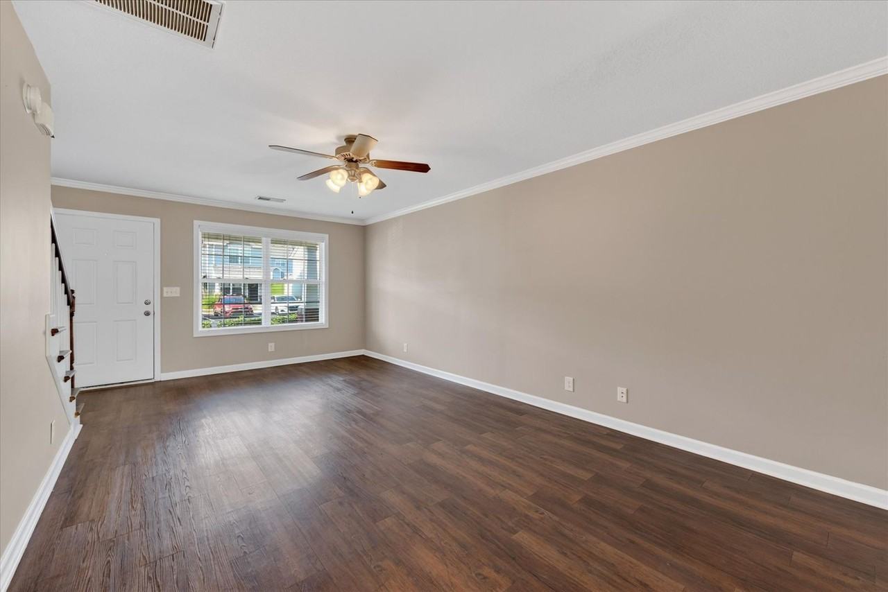 343 Sam Houston Cir - Photo 7 of 36