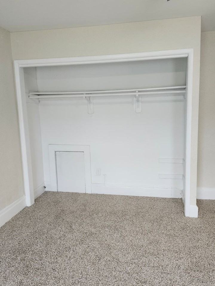 109 Harlem Ave - Photo 2 of 19