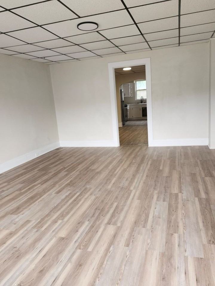 109 Harlem Ave - Photo 2 of 20