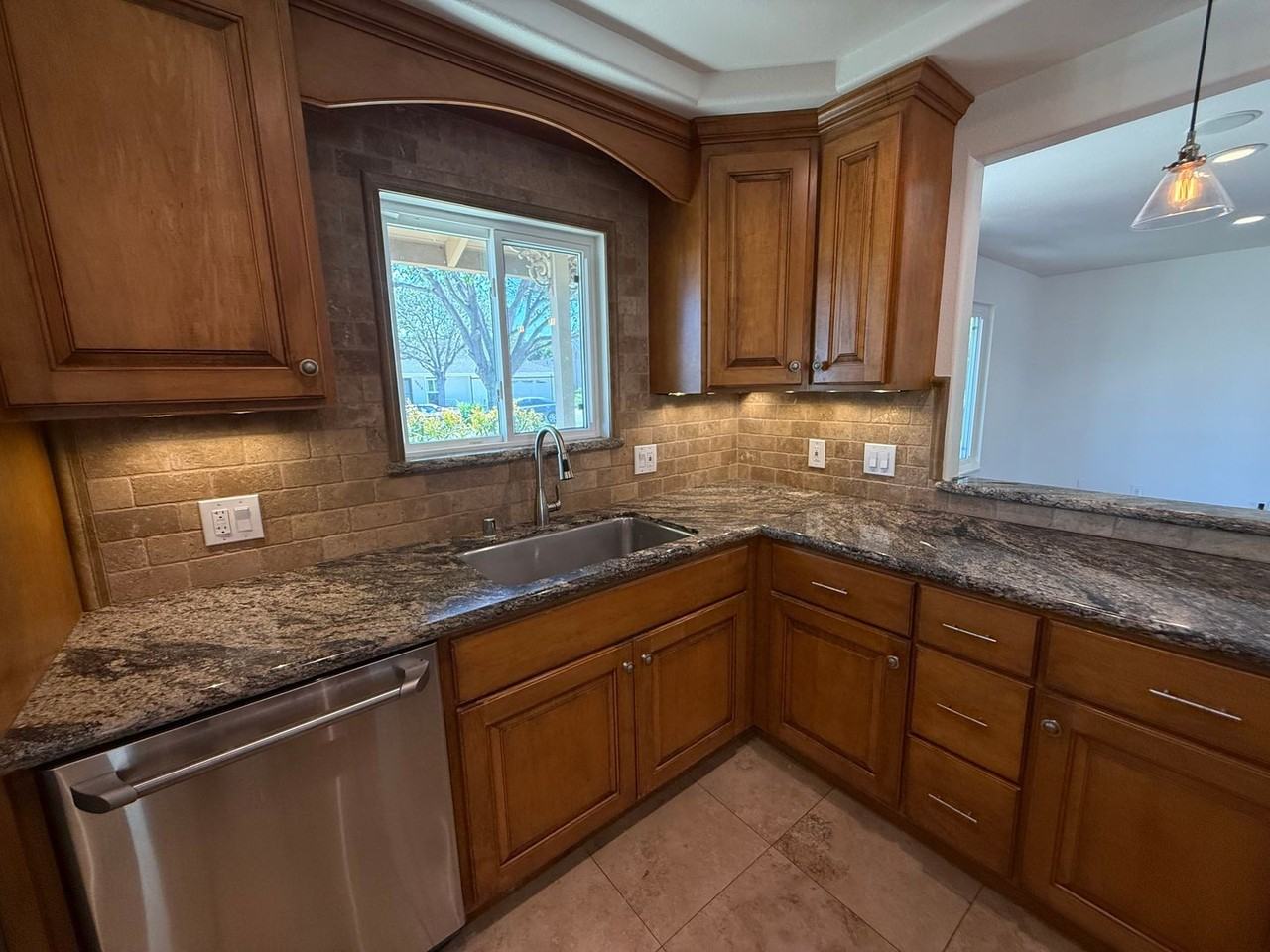 3017 Cleveland Ave - Photo 3 of 14