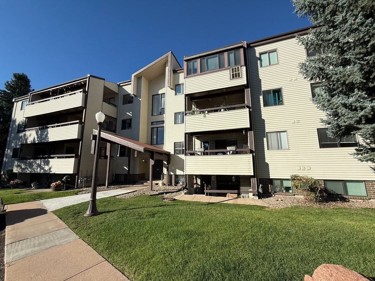 6590 Delmonico Dr