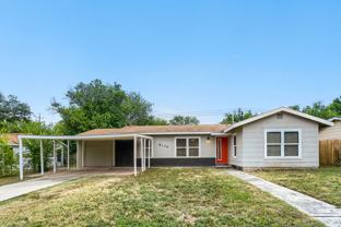 8106 Windlake St - Photo 1 of 1