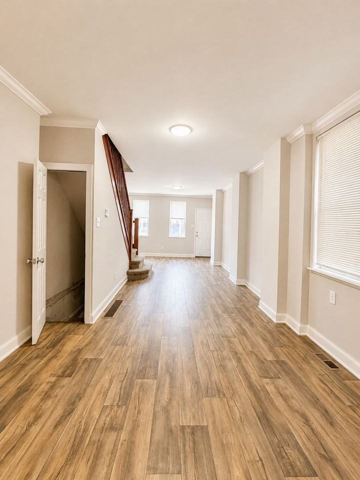 1813 E Madison St - Photo 4 of 26