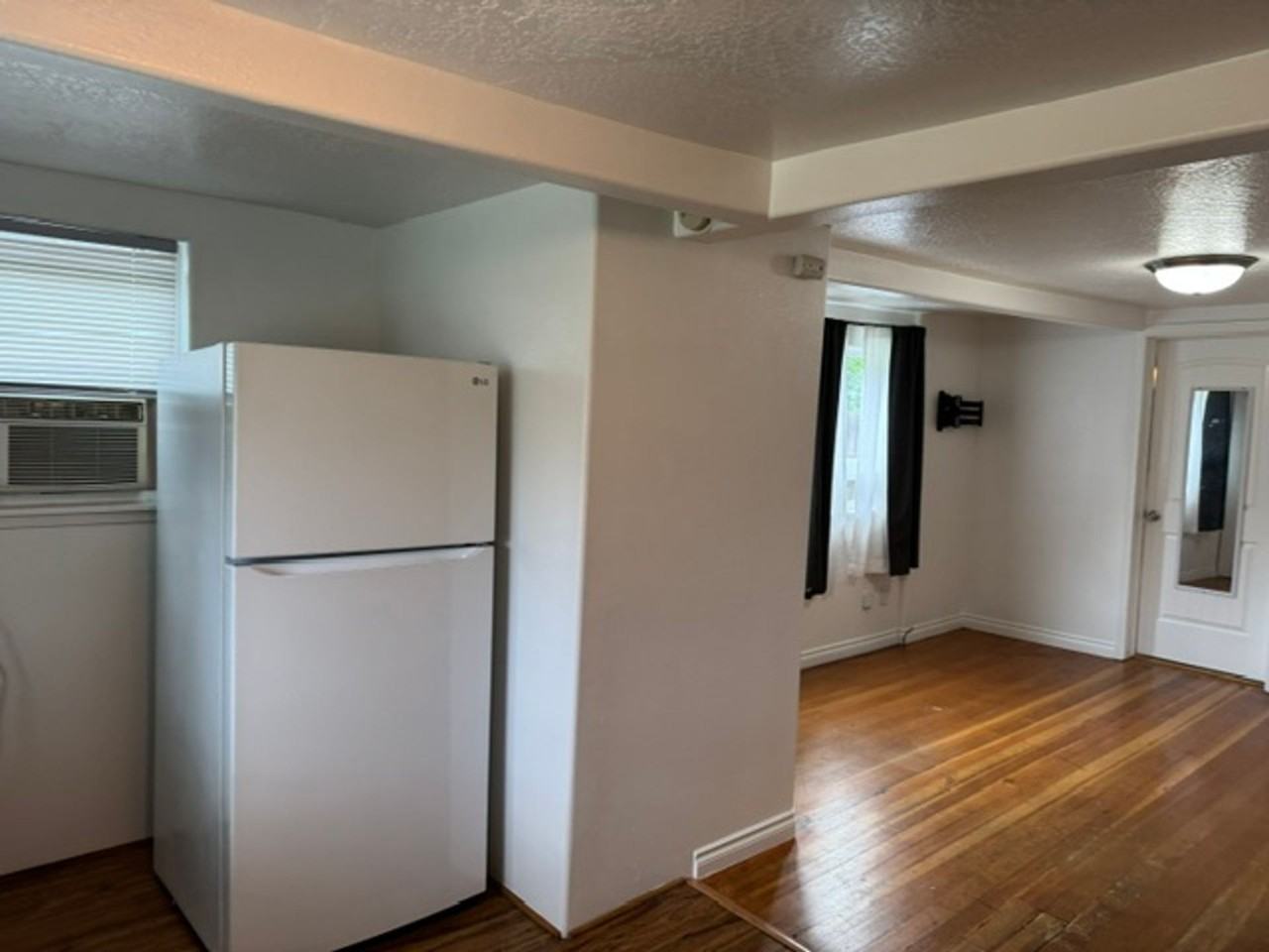 819 Taylor St - Photo 7 of 16