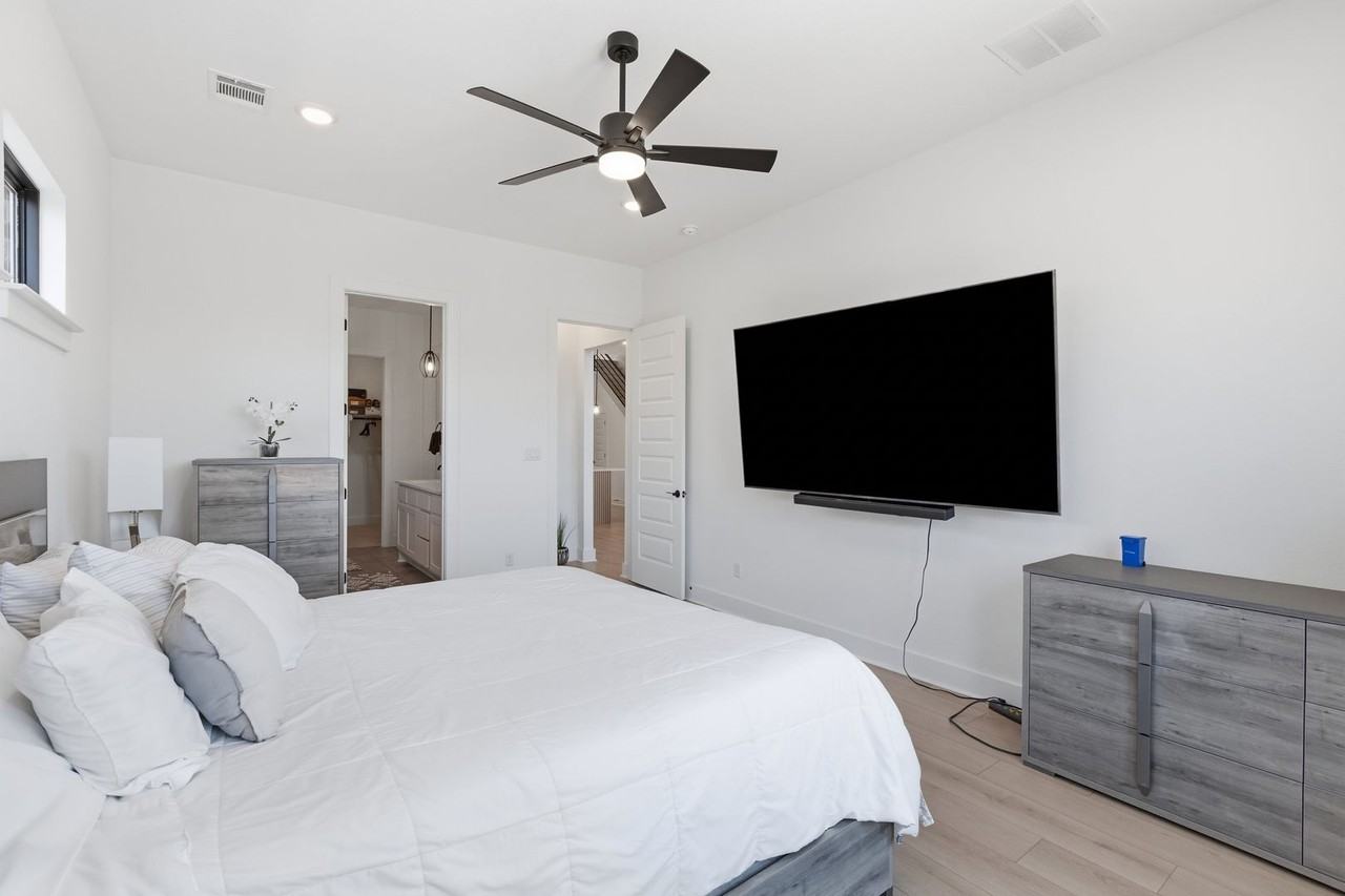 2348 Sawdust Dr - Photo 4 of 50
