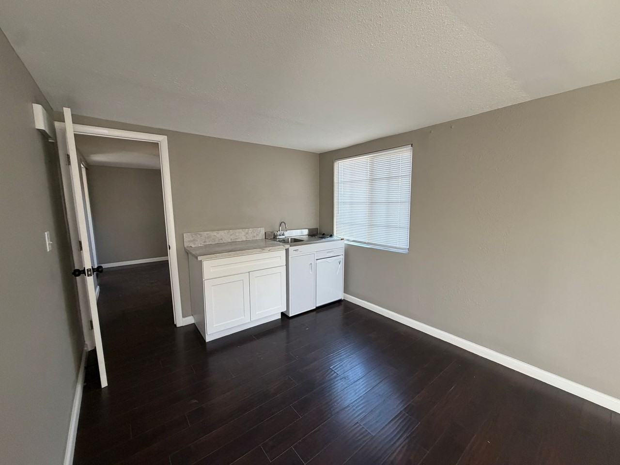 4937 Sunburst Dr - Photo 5 of 14