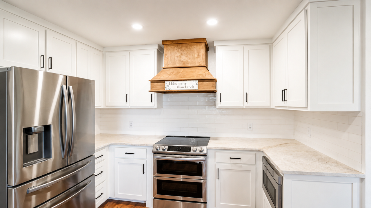 914 E 3rd St - Photo 3 of 11