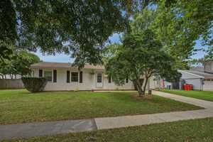 featured image of 2412 Southwood Dr