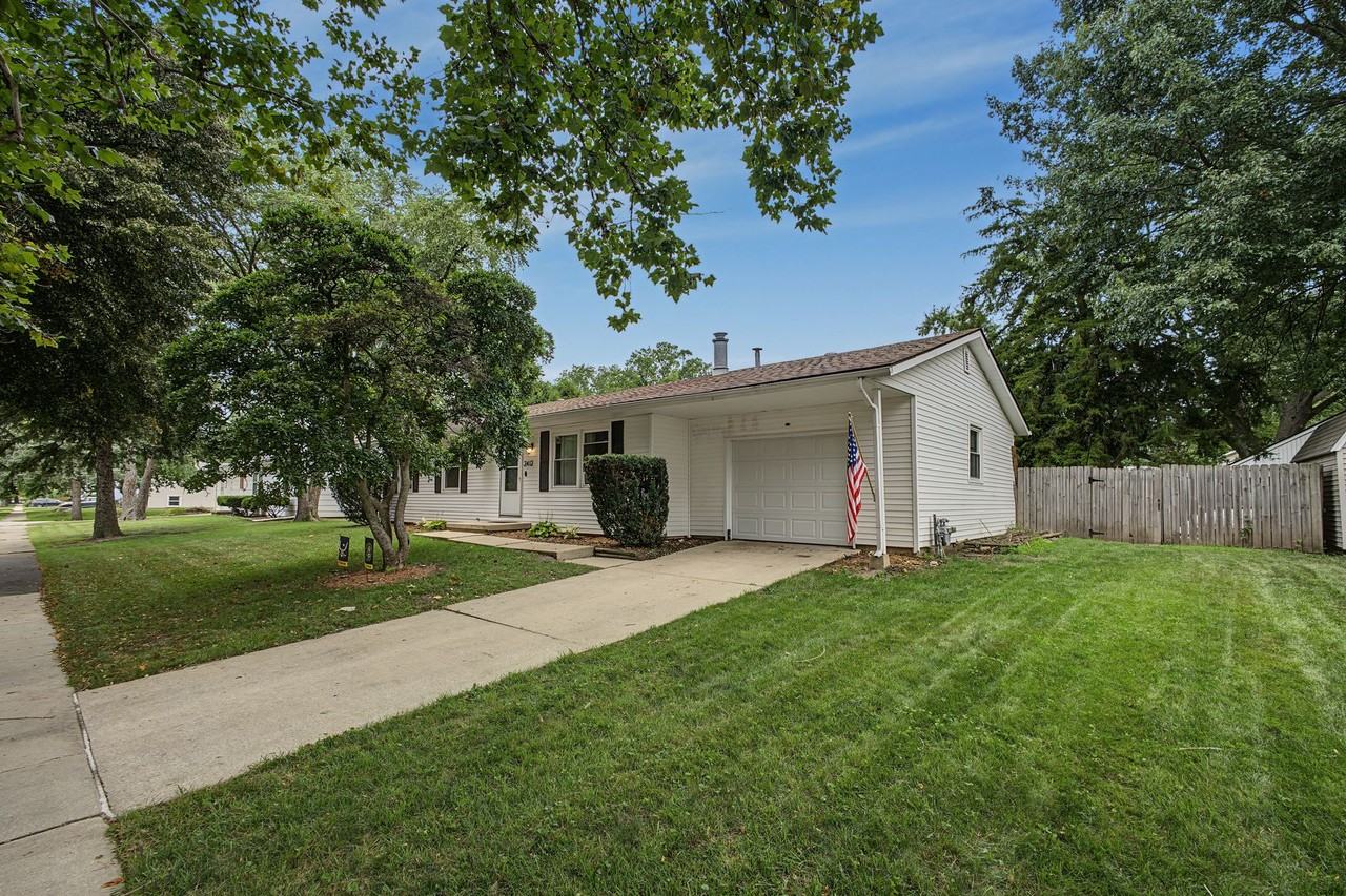 2412 Southwood Dr - Photo 6 of 7