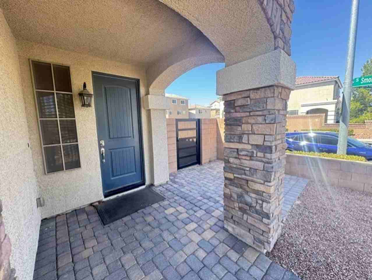 5591 Brimstone Hill Ave - Photo 2 of 32