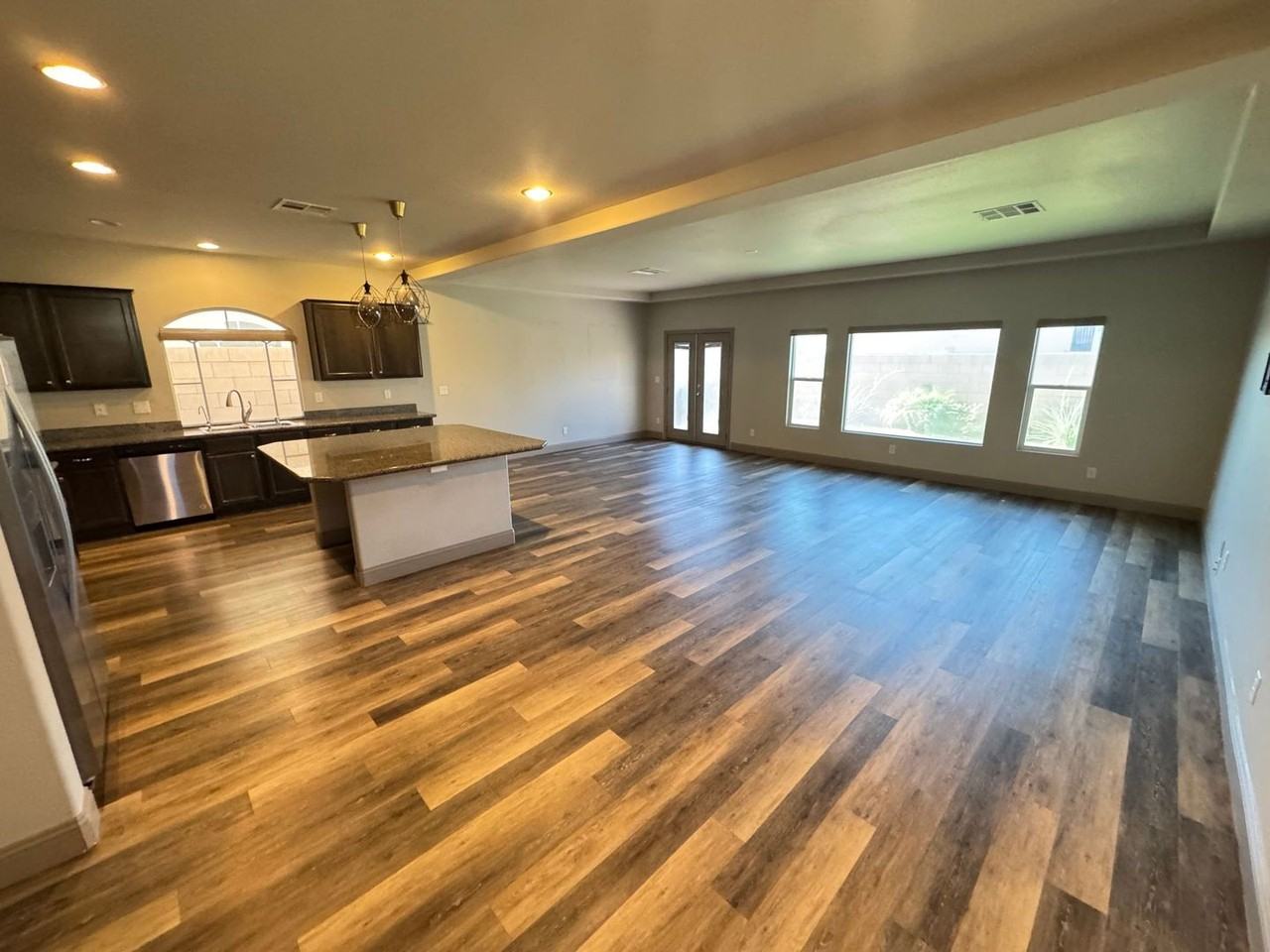 5591 Brimstone Hill Ave - Photo 7 of 32